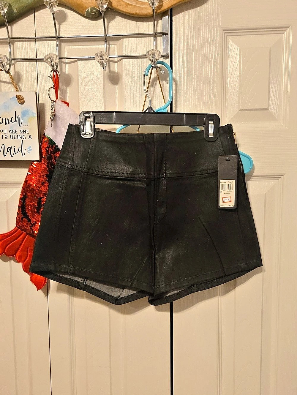 Guess The Push Up Short High Waist Black Shorts